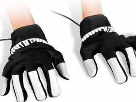 Piano Hands gloves let you play anywhere